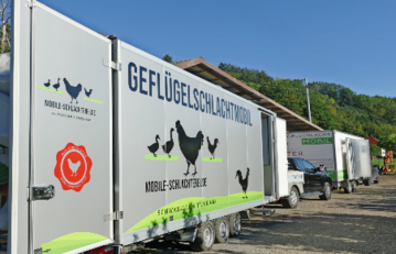 Die mobile Geflgelschlachtung ist besonders fr kleinere Betriebe gut geeignet und erspart den Tieren lange Transportwege zum Schlachthof.