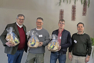 Von links: ZDG-Präsident Hans-Peter Goldnick, die Referenten Dr. Christian Halm und Mark Paulmann sowie der Vorsitzende des GWV Saarland, Martin Kraemer, auf der Mitgliederversammlung am 11. Februar 2025.
