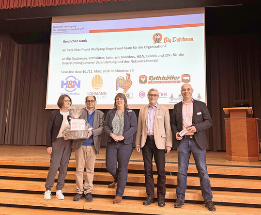 Herzlichen Dank an das Organisationsteam und die Sponsoren der Frhjahrstagung der deutschen WPSA-Gruppe 2025 in Gttingen, v. l.: Dr. Anke Frster, Prof. Dr. Reza Sharifi, Prof. Dr. Inga Tiemann, Prof. Dr. Michael Grashorn, Prof. Dr. Wolfgang Siegert.
