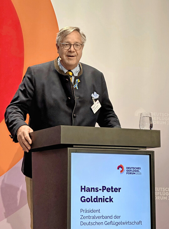 ZDG-Prsident Hans-Peter Goldnick erffnete das Geflgel Forum.