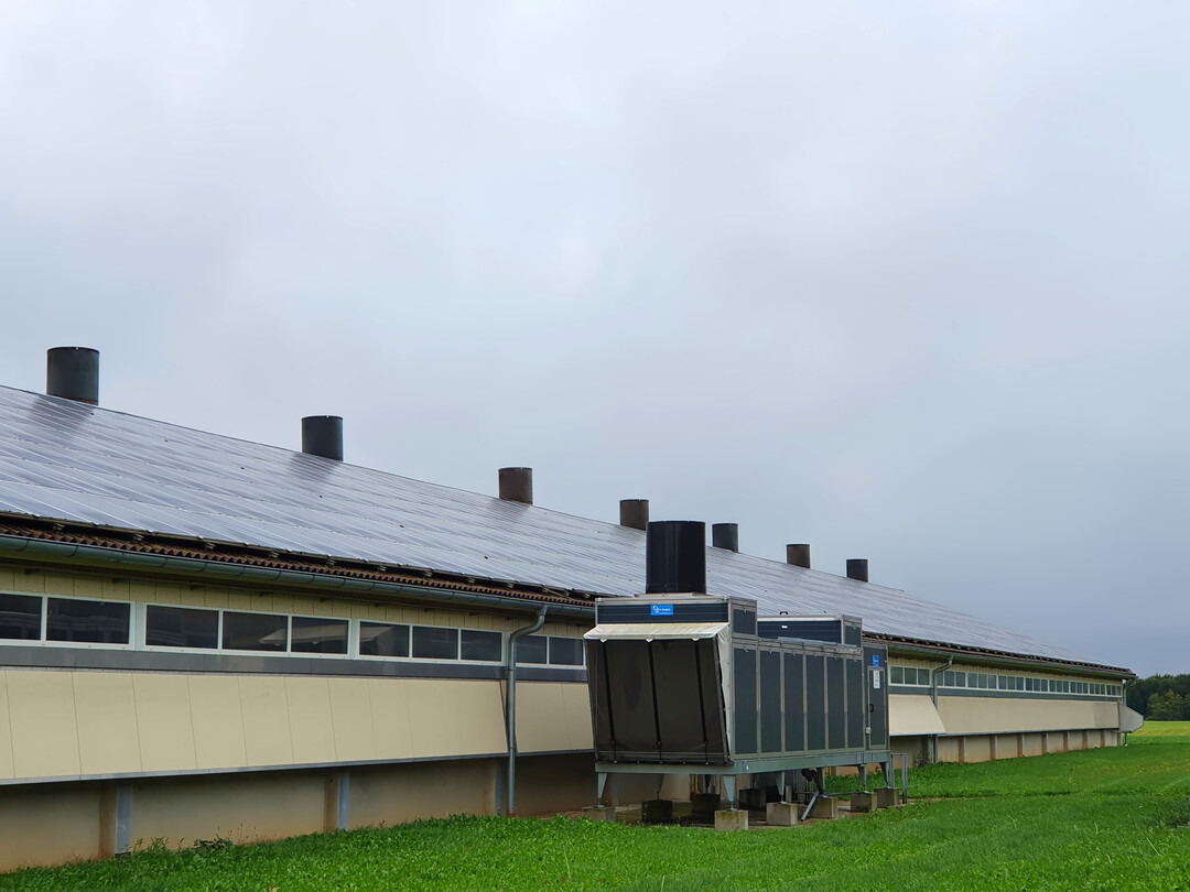 Linder nutzt zwei Wärmetauscher, die die angesaugte Frischluft mit der warmen Abluft anwärmen.