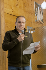 Marcus Könninger begrüßte die Gäste des Thanksgivingfests und erinnerte daran, dass die Württ.-Fränkische Putenerzeugergemeinschaft als „große Putenfamilie“ zusammenkommt.