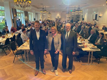 V. l.: Agrarökonom Albert Hortmann-Scholten, Agrarministerin Barbara Otte-Kinast und NGW-Vorsitzender Friedrich-Otto Ripke.