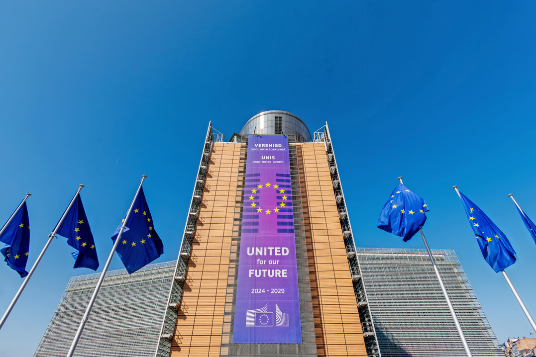 Das Vereinfachungspaket der EU für das Umweltrecht schlägt unter anderem vor, für Biogeflügelhalter die Berichtspflichten in der Industrieemissionsrichtlinie abzuschaffen.