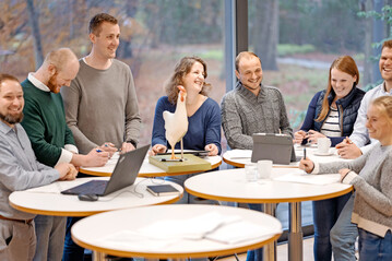Die Hochschule Osnabr�ck bietet den Studienschwerpunkt angewandte Gefl�gelwissenschaften (StanGe) an.