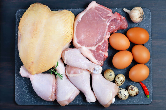 Tierische Produkte sind gefragt, vor allem Gefl�gelprodukte: Deren anhaltend hohe Nachfrage, kombiniert mit gestiegenen Preisen, st�rkt die Bedeutung der Gefl�gelwirtschaft innerhalb der Tierhaltung weiter. 