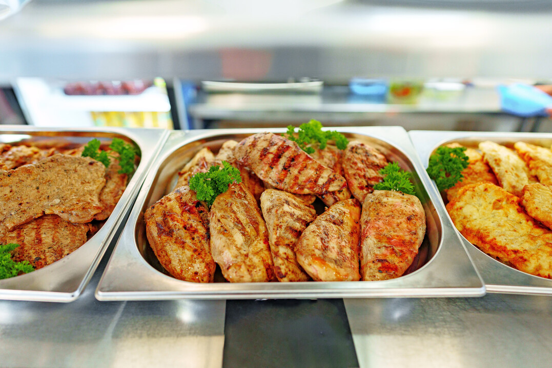 Auch in Kantinen und Restaurants w�nschen sich, laut Umfrage, Verbrauche k�nftig informative Angaben zur Herkunft des Fleisches. 