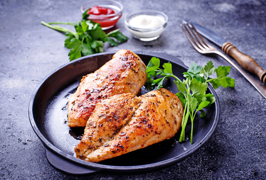 Das Potsdam-Institut f�r Klimafolgenforschung hat mal durchgerechnet: 
Mit dem Wegfall der Mehrwertsteuererm��igungen auf Fleisch und den daraus folgenden �nderungen des Konsums w�rde sich nach den Berechnungen der Potsdamer Wissenschaftler auch der �kologische Fu�abdruck der europ�ischen Erzeugung verringern.