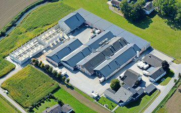 Das Unternehmen TLC Landgefl�gel GmbH schafft nach dem Wegfall durch die Buckl Gefl�gel GmbH & Co. KG Kapazit�ten f�r die Schlachtung von Althennen und Elterntieren. 