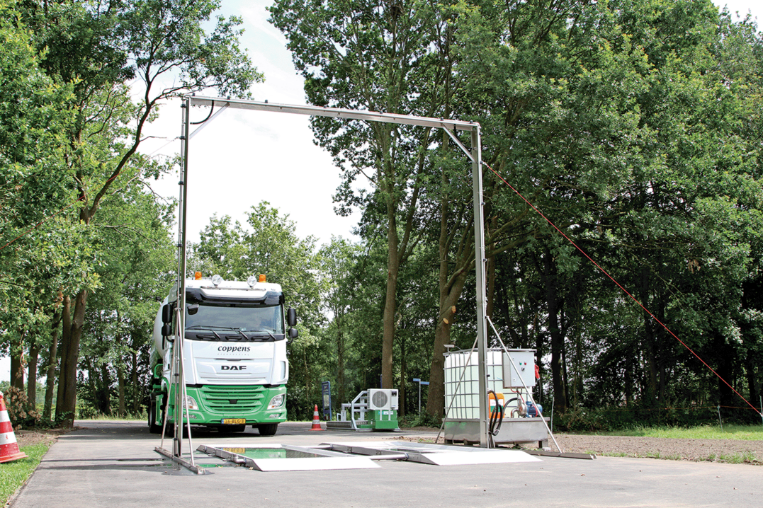 Hygieneschleuse f�r Fahrzeuge.