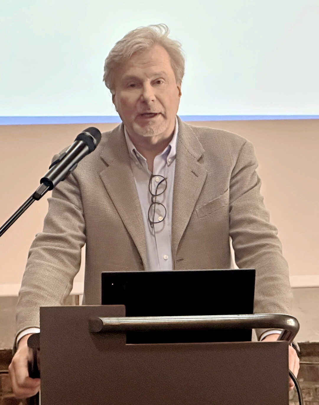 Prof. Dr. Timm Harder, Leiter des Nationalen Referenzlabors f�r Avi�re Influenza beim Friedrich-Loeffler-Institut.