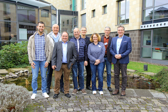 V. l.: Andr Maur, Hermann Josef Hennes, Guido Andres, Wolfgang Schben, Wolfgang Hessemer, Helga Futterknecht, Matthias Kraut, Lambert Lehnertz.