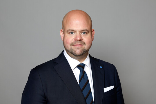 Schwedens LandwirtschaftsministerPeterKullgren will mehr Transparenz fr Verbraucher bei der Auer-Haus-Verpflegung.