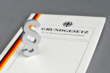 Prof.Jos Martinez spricht sich fr die Aufnahme des Staatsziels Ernhrungssicherheit in das Grundgesetz fr die Bundesrepublik Deutschland aus.