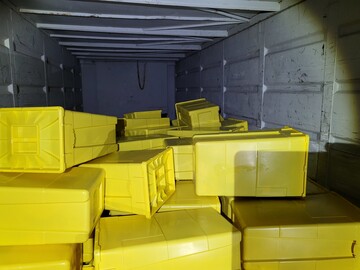 sterreichischer Zoll stellte 2,4 Tonnen verbotene Lebensmittel bei Grenzkontrollen sicher.