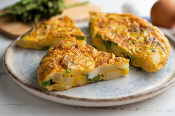 Ein beliebtes Gericht in Brasilien ist das Omelete de Forno, ein im Ofen gebackenes Omelett, das oft mit Kse, Schinken oder Gemse angereichert wird.