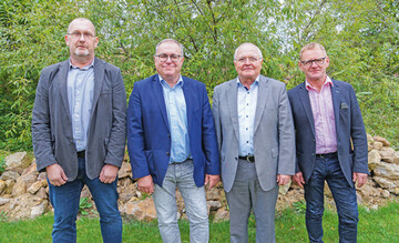 Vier Vertreter des Vorstands (v. l.): Dr. Dirk Lehmann, Ludwig
Schulz, Christian Riedel (Vors.) und Jrgen Weber (stellv. Vors.). 