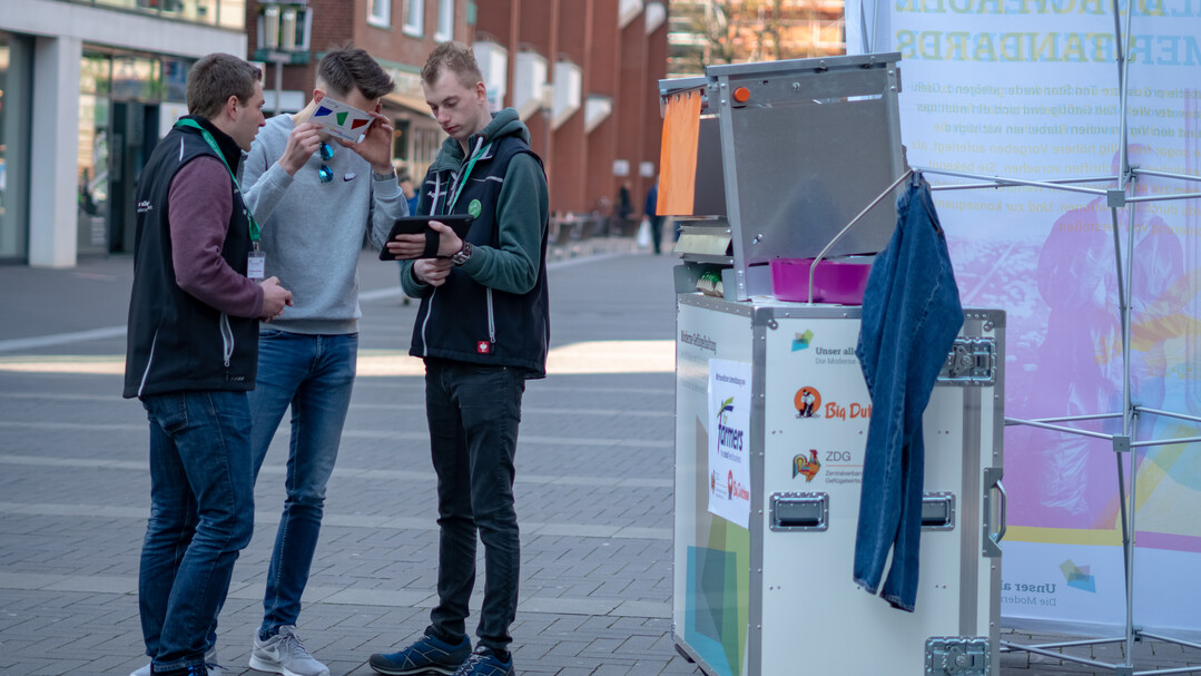 Geflgelhaltung kommt zu den Stdtern - per GeflgelMobil.