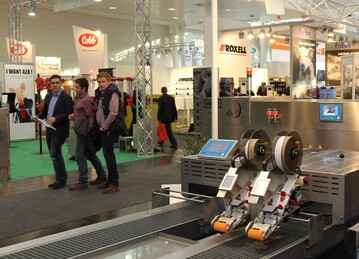 Die Novum 55 ist die erste elektronisch wiegende Eiersortiermaschine der Fa. Vlker und wurde auf der EuroTier 2014 vorgestellt.