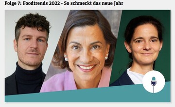 In der Podcast-Folge liefern sich Ernhrungswissenschaftlerin Dagmar von Cramm (Mitte), Geflgelexpertin Rita Benlken (re.) und der Journalist Nils Binnberg (li.) eine spannende Debatte ber Sinn und Unsinn von Trends.
