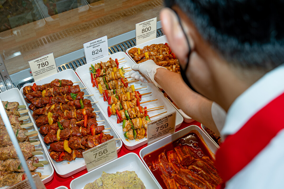 Prämiere: Ein Metzger in Singapur verkauft erstmalig kultiviertes Fleisch.