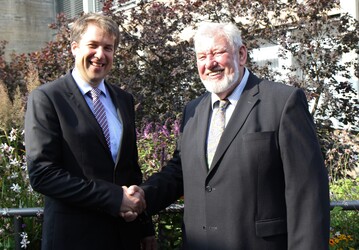 Neuer Vorsitzender des BDE ist Henner Schnecke (l.). Er lst Gnther Scheper ab, der nach vier Jahren an der Spitze des BDE nicht mehr kandidiert hatte.