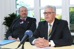Der Präsident des Bundesinstitutes für Risikobewertung, Prof. Dr. Dr. Andreas Hensel, und der NGW-Vorsitzende Friedrich-Otto Ripke stellten sich auf der Pressekonferenz des NGW den Fragen der Journalisten (v.l.).