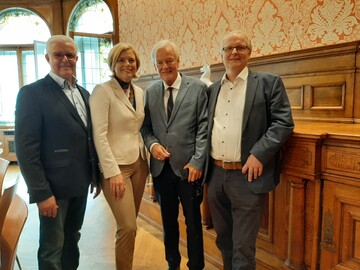 Die Vorsitzenden der Verbnde mit Ministerin Julia Klckner, v.l.: Friedrich-Otto Ripke (NGW), Uwe Bartels (AEF), Heinrich Dierkes (ISN).
