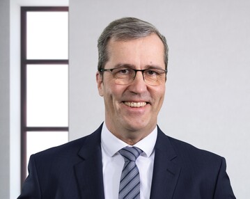 Agravis-Chef Dr. Dirk Kckler forderte bei der EuroTier 2022 von der Politik Leitplanken beim Umbau der Tierhaltung.