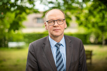 DBV-Generalsekretär Bernhard Krüsken äußert erhebliche Bedenken hinsichtlich der geplanten Ergänzung von §1 des Tierschutzgesetzes.