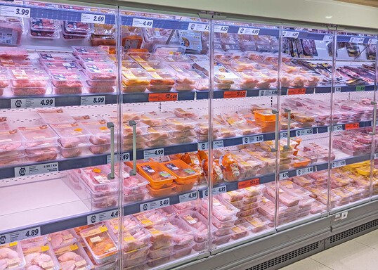 Lidl hat ehrgeizige Ziele fr hhere Haltungsstufen in seinem Frischfleischsortiment angekndigt.