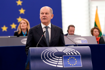 Der deutsche Bundeskanzler Olaf Scholz whrend seiner Rede vor den Europaabgeordneten am Europatag.