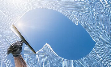 Die Geflgelwirtschaft wird oft kritisiert, aber mit gezielten Informationen und aktiver Gegenwehr knnen Vorurteile ausgerumt und das negative Image verbessert werden.