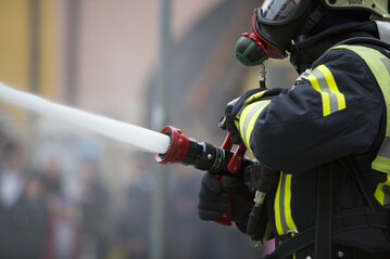 Im Landkreis Cloppenburg brannte ein Putenbetrieb und die Feuerwehr musste ausrcken.