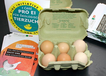Die kologische Tierzucht gGmbH war auch auf der Biofach in Nrnberg vertreten. Gegrndet wrde sie von Bioland und Demeter. Ziel ist die Zucht von Tieren, die speziell fr kologisch wirtschaftende Betriebe geeignet sind. 