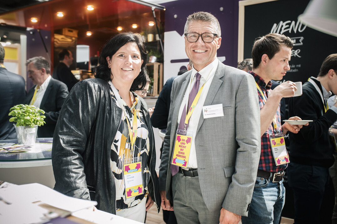 ZDG-Geschftsfhrer Dr. Thomas Janning und Carina Konrad MdB, stellvertretende Vorsitzende des Bundestagsausschusses fr Ernhrung und Landwirtschaft.