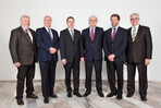 ZDG-Präsident Leo Graf von Drechsel (4.v.l.) mit den Vizepräsidenten: Günter Scheper, Bernd Kalvelage, Thomas Storck, Rainer Wendt und Friedrich-Otto Ripke (v.l.).